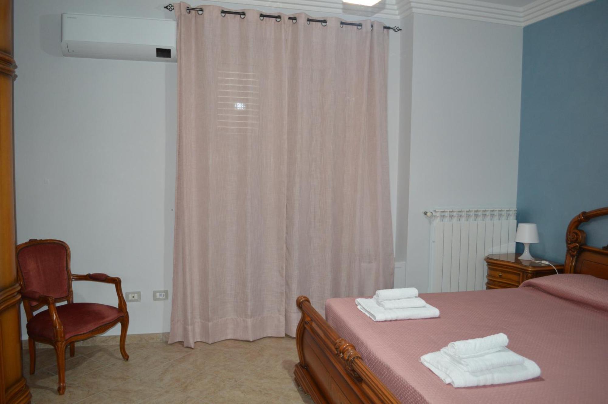 Ferienwohnung Al Cortile Del Pozzo Delia Exterior foto